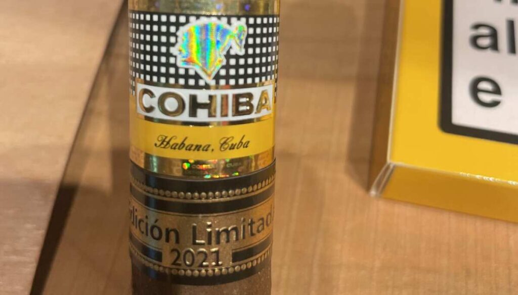 Fascetta del sigaro cubano Cohiba edizione speciale 2021